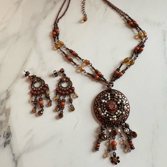 Vintage Avon Boho Medallion Necklace & Chandelier Earrings Set NIB 118 - Picture 5 of 14